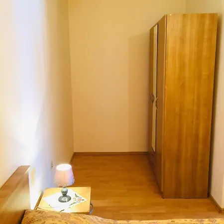Gubo Apartament *