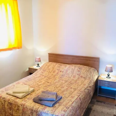 Gubo Διαμέρισμα *