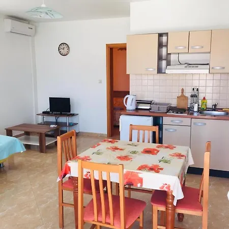 Gubo Apartament Pag Town