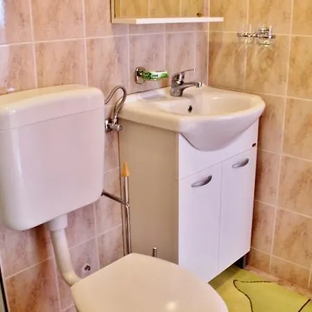 Gubo Apartament Pag Town