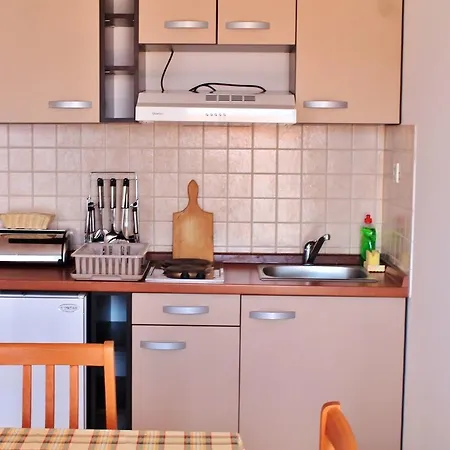 Apartament Gubo *