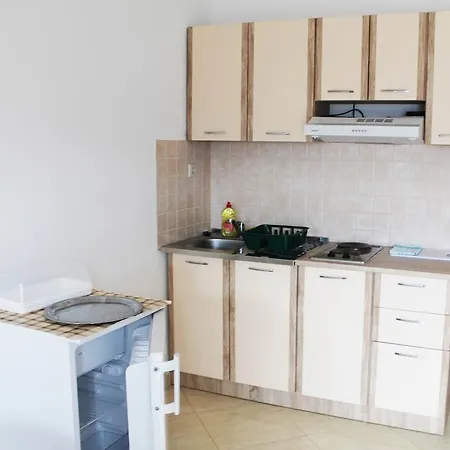 Gubo Apartment Pag Town