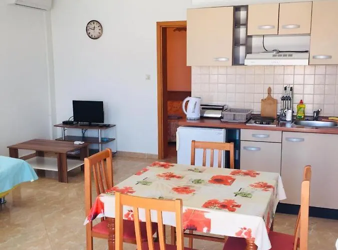 Gubo Apartmán Pag Town